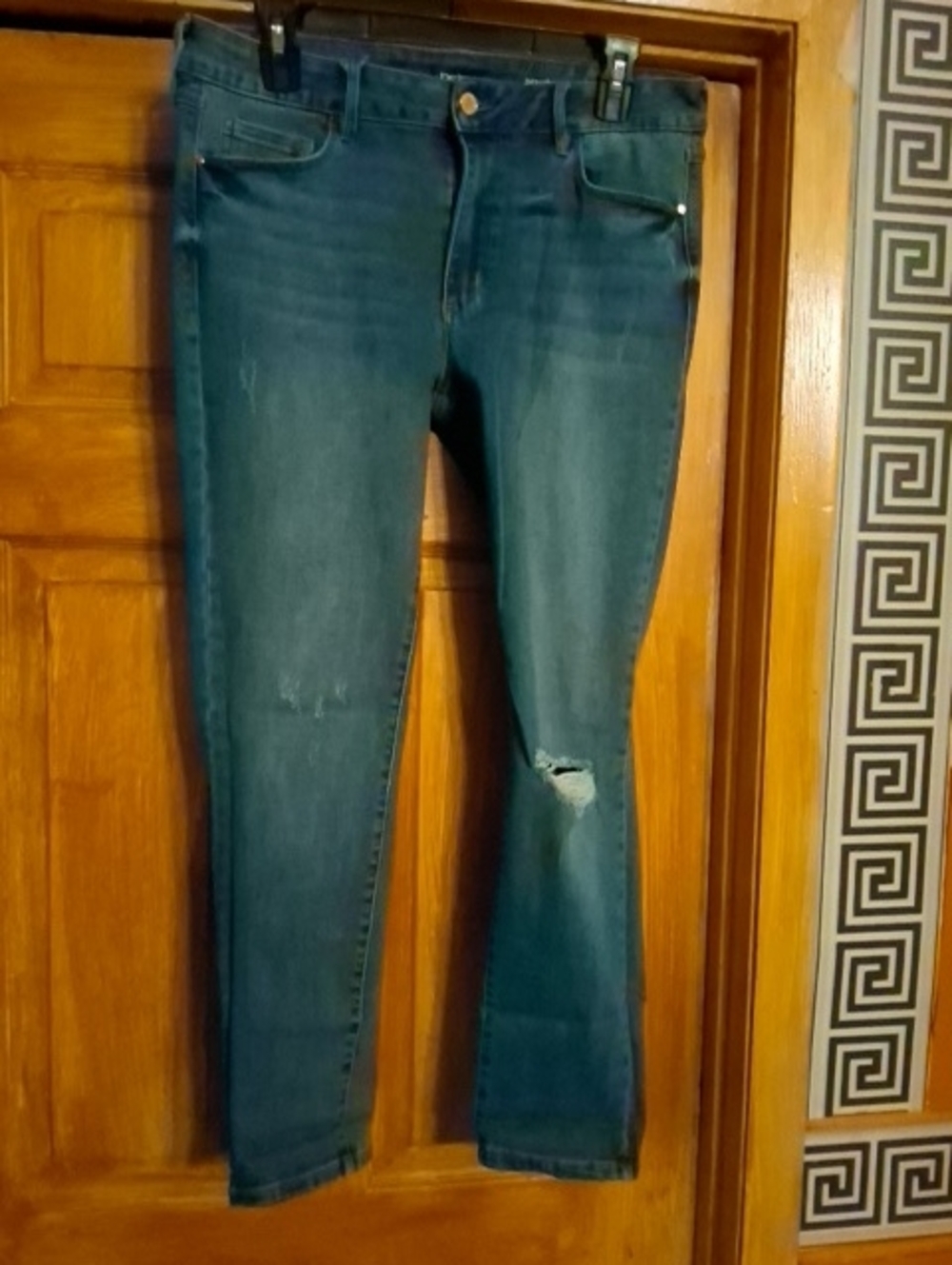 bebe Dark Blue Skinny Jeans with Knee Distress